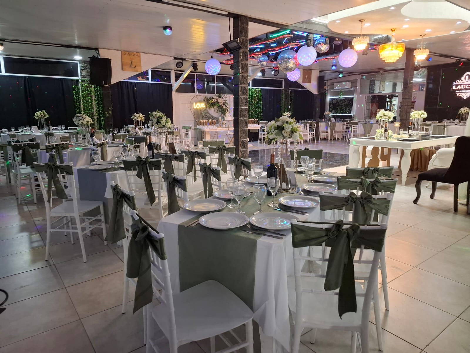 Laucan Multieventos — salón en Zona Sur